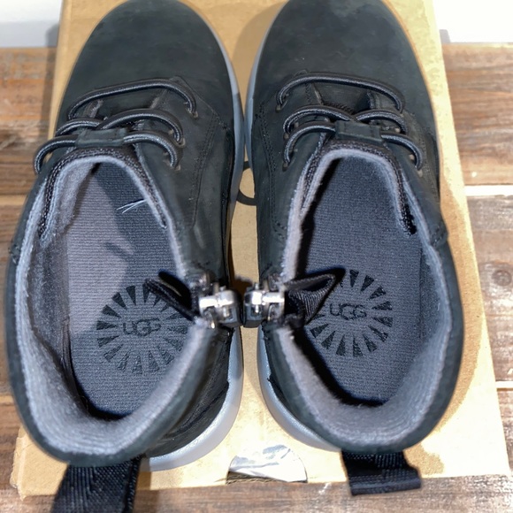 UGG Canoe Weather Toddler Boy’s Sz: 10 NEW - Picture 6 of 9